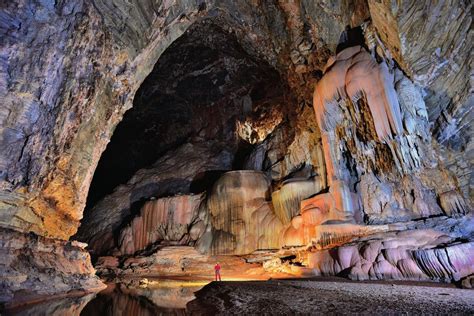 Annual Cave Conservation Issue National Speleological Society