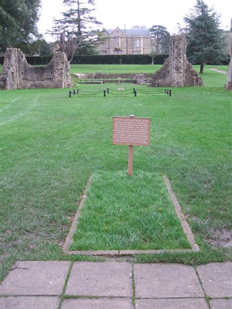 Glastonbury abbey, founded in the seventh century, was a rich and powerful monastery in glastonbury, somerset. The Reconstruction and Dissolution of the Abbey at Glastonbury