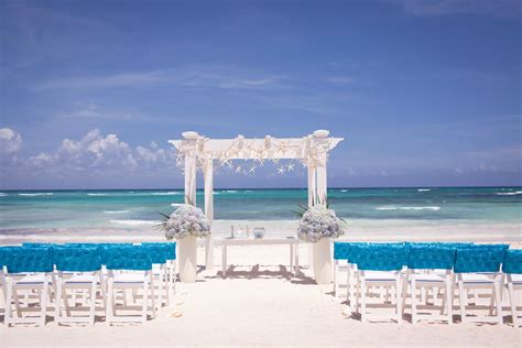 According to groomsmencentral.com, the families of the bride and the groom normally share the wedding costs. Beach Wedding Cost: Keep Your Budget on Track