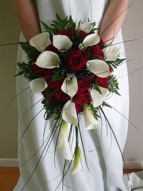 Black And White Wedding Flowers For A Chic Wedding Decorations In