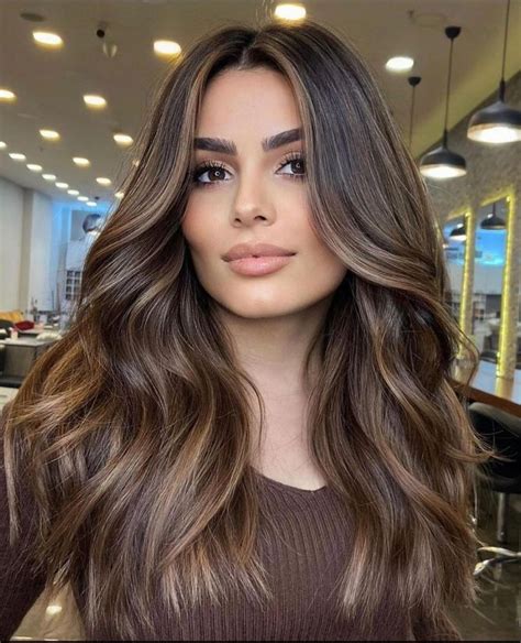 2024 brunette hair color trend inessa leanor