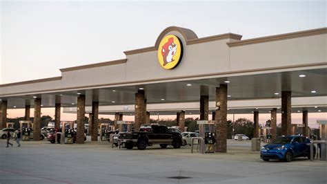 Buc Ees Inside Look At The Texas Based Convenience Store Chain