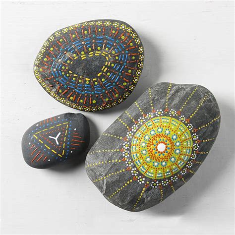 10 painted rocks - Kindness Rocks projects! - Mod Podge Rocks