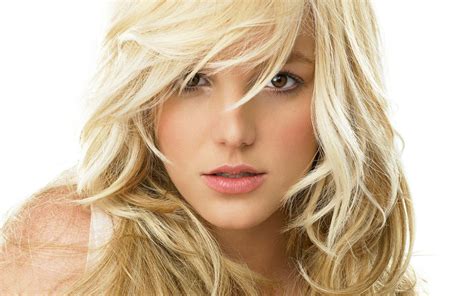Born in mccomb & raised in kentwood, britney began performing as a child. Britney Spears Wallpapers (64+ images)