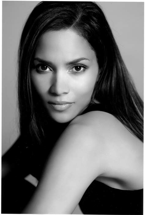 Photo Very Berry Special Person Of The Week Halle Berry Beautiful