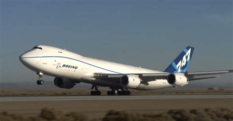 Boeing 747 8 Performs Ultimate Rejected Takeoff