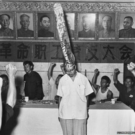 rare chinese cultural revolution photos on display china culture history revolution