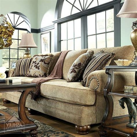Often, this is slim work, sometimes manual or, on the contrary, rough, careless, but elegant. 48+ Stunning Traditional Living Room Furniture Ideas in ...