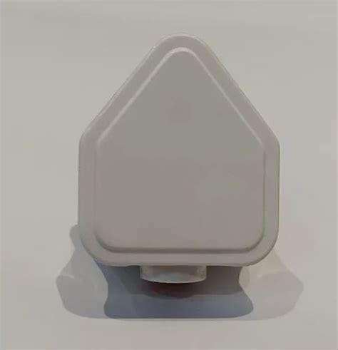 White Plastic 3 Pin 120v Plug Top For Electrical Fitting At Rs 15