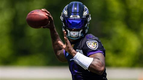 Lamar Jackson Tests Positive For Covid 19 Misses Opening Practice Of