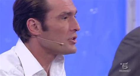 Solo su news e anticipazioni uomini e donne potete trovare in anteprima e in esclusiva le anticipazioni di uomini la puntata di uomini e donne inizia con carolina ronca che si dice delusa da giacomo czerny perchè l'ha lasciata a casa per preferirle una nuova. Giacomo dixit | Isa e Chia