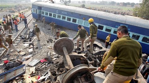Over 100 People Killed In India Train Derailment India News Al Jazeera