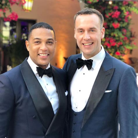 Cnns Don Lemon Is Engaged To Tim Malone See The Adorable Proposal E