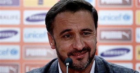 Fenerbahçe'nin vitor pereira arasında yaşanan gerilim capslere böyle yansıdı. Vitor Pereira, Fenerbahçe için İstanbul'da (Vitor Pereira ...