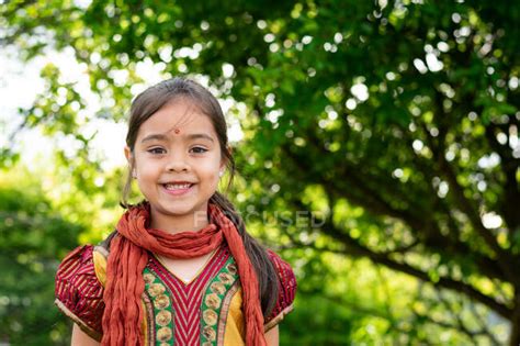 Indian Australian Girl 5 8 Years Traditional Indian Clothing Portrait — Traditions Multiracial