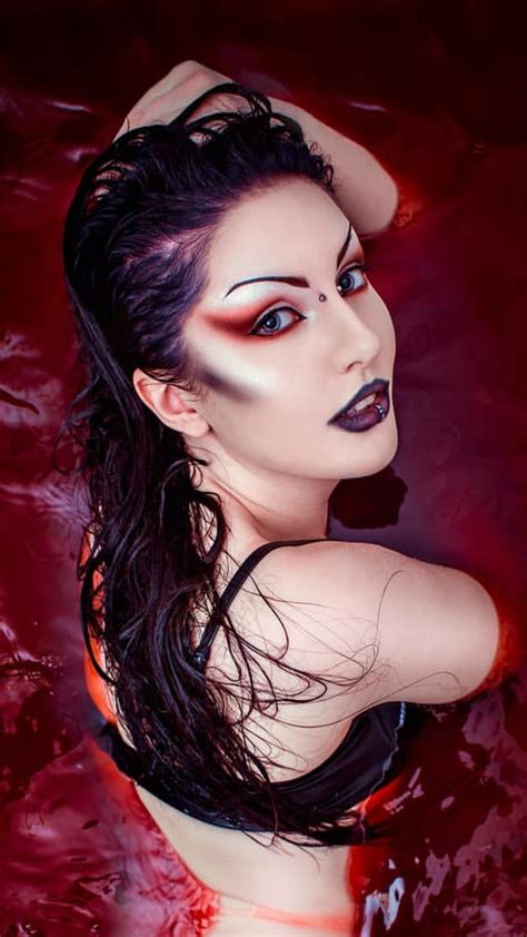 Pin By Joseph Willard On Gothic Goddesses Halloween Face Makeup Face Makeup Gothic Girls