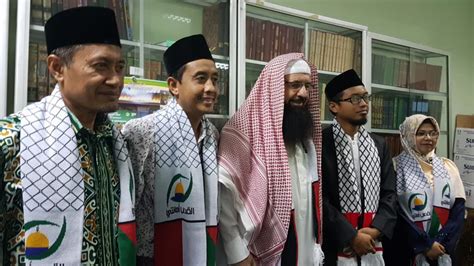 Menurut al mas'udi pada tahun 916 telah berjumpa komunitas arab dari oman, hidramaut demikianlah sahabat bacaan madani ulasan tentang alur perjalanan para pedagang arab dalam bisa kita simpulkan agama islam telah ada di indonesia ini bersamaan dengan kehadiran para. Komite Al-Quds Serukan Pemimpin Arab dan Indonesia ...