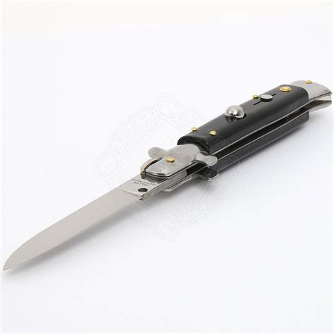 Switchblade knives have been around for well over a hundred years, and they're here to stay. Inexpensive Stiletto-Switchblade | Outfit4Events