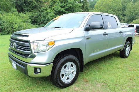 Pre Owned 2015 Toyota Tundra 4wd Truck Sr5 Crew Cab Pickup In
