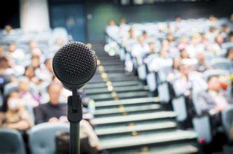 How I Became a More Confident Public Speaker