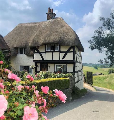 Houghton Village In West Sussex🌺 The Village Looks South Towards North