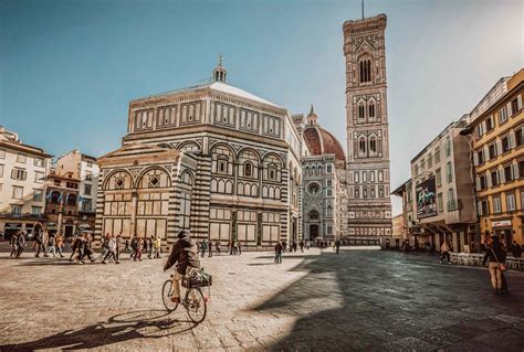 Plaza Del Duomo El Corazón Religioso De Florencia
