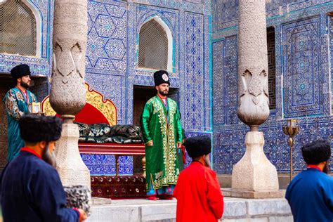 Uzbek Clothing Has Adapted To The Nomadic Lifestyle Central Asia Guide