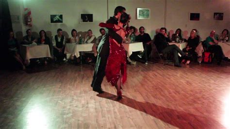 Dos Orillas Práctica De Tango Bailan Marilu Leopardi Y Simon Esteban 2 2 Youtube