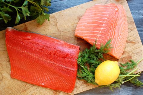 Whats The Difference Farmed Vs Wild Salmon Explained