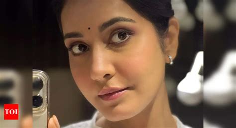 Raashi Khanna Begins Shooting For ‘sardar In Chennai Shares Picture From Set Tamil Movie