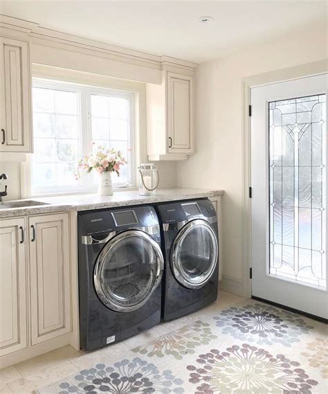 Affordable and Simple Laundry Room Decorating Ideas
