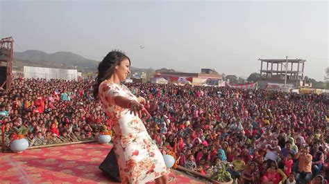 nepali girl dance so simple dance in nepal youtube