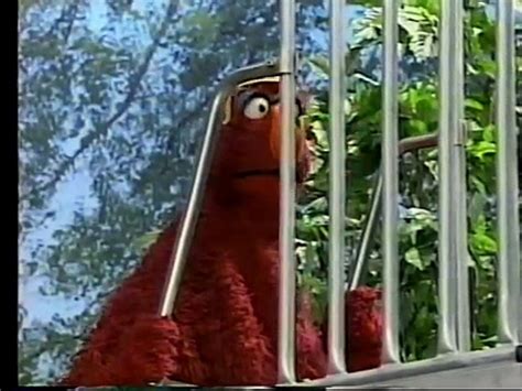 Sesame Street Telly Is Afraid To Go Down The Slide Video Dailymotion