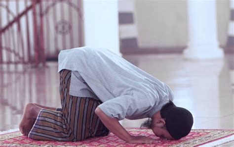 Dalam kitab al adzkar, imam nawawi rahimahullah mencantumkan dua buah hadits terkait dzikir dan doa sholat hajat. Tata Cara Sholat Dhuha 4 Rakaat, Lengkap dengan Niat dan Doa