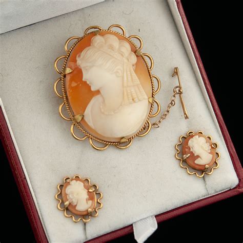 Vintage 9 Ct Gold Cameo Brooch With Earrings Idla Antiik