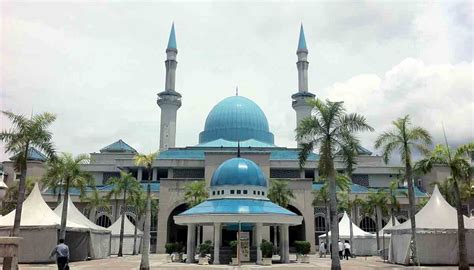 The international islamic university malaysia, also known as iium, is a public university in malaysia. Universiti Islam Antarabangsa Malaysia (UIAM), Selangor ...