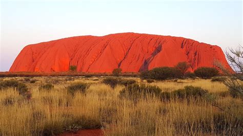 Er erzählt die geschichte von. The Australian Outback
