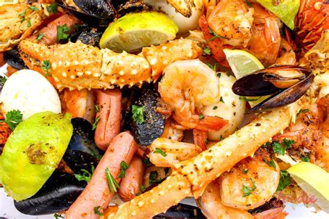 seafood boil with eggs best seafood boil recipe oh so foodie