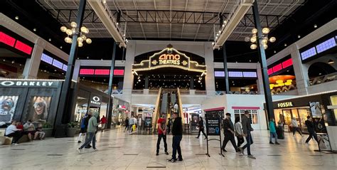 Are Dogs Allowed At Easton Town Center