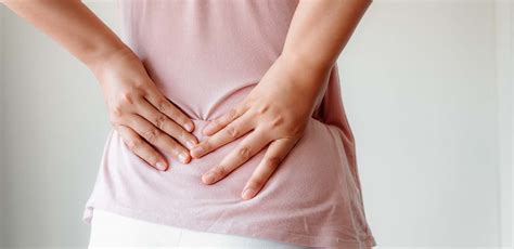 Symptoms Of Passing A Kidney Stone Sharp Pain Nausea And More