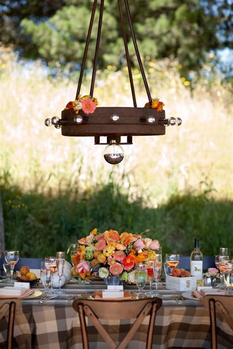 Outdoor hanging decoration ideas that everyone in the neighborhood will adore. Rustic Wedding Table Decoration Ideas | Rustic