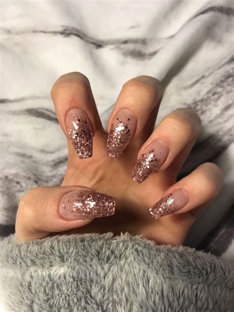 35 Glitter Nail Design To Beautify Your Style Rose