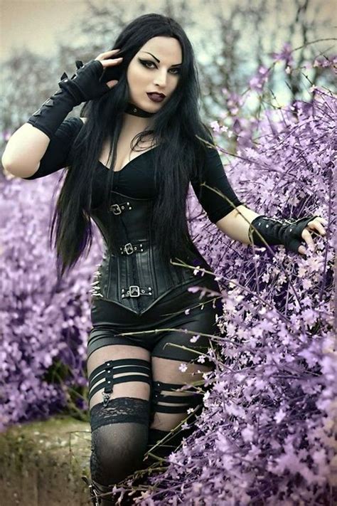 Emo Style Outfits And Fashion Ideas Gothic Outfits Hot Goth Girls Goth Beauty