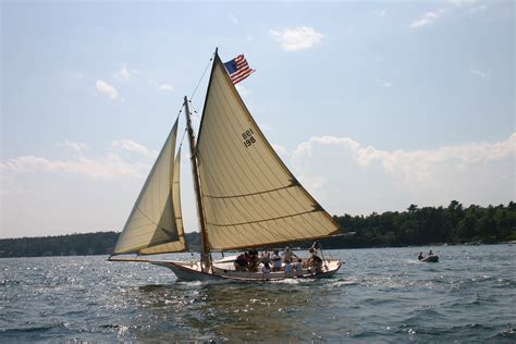 How to use friendship in a sentence. Friendship Sloop - Wikiwand