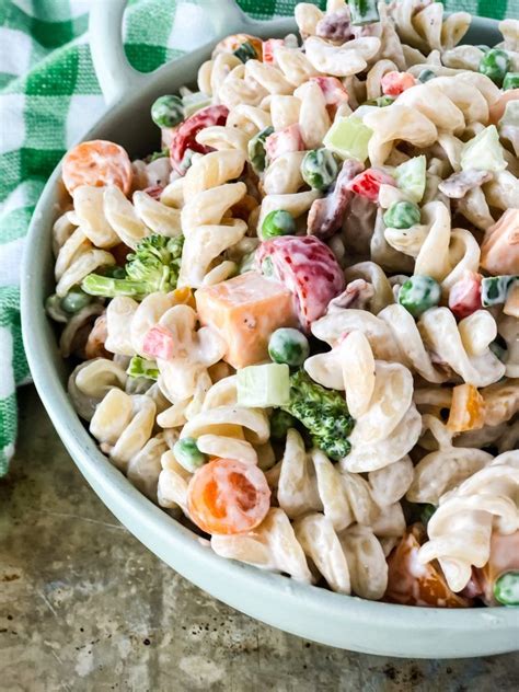 This Creamy Ranch Pasta Salad Is Quick Easy And So Delicious Its