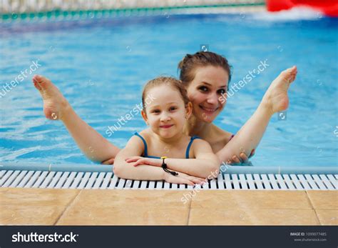 Happy Mother Daughter Swimming Pool Stock Photo 1099077485 Shutterstock