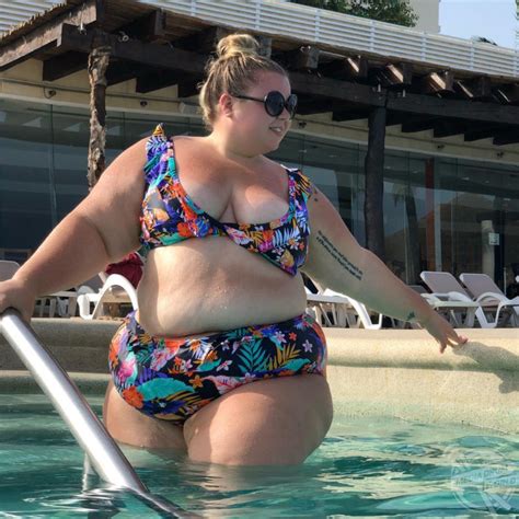 Meet The Plus Sized Model Out To Prove That Fat Girls Wear Bikinis Too Media Drum World