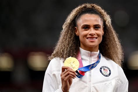 Sydney McLaughlin and Team USA earn gold in Olympic 4x400-meter relay ...