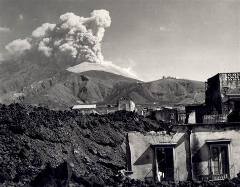 mount vesuvius the 1944 eruption italy on this day