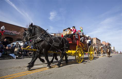 Photo Gallery Lawrence Old Fashioned Christmas Parade News Sports